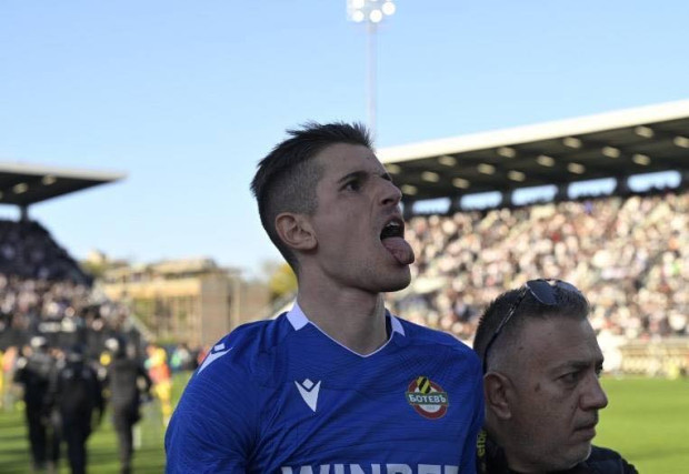 Фенклубът на Локо: Единственото справедливо решение е служебна победа за нас и изваждане на противника в по-долната група Фенклубът на Локо: Единственото справедливо решение е служебна победа за нас и изваждане на противника в по-долната група