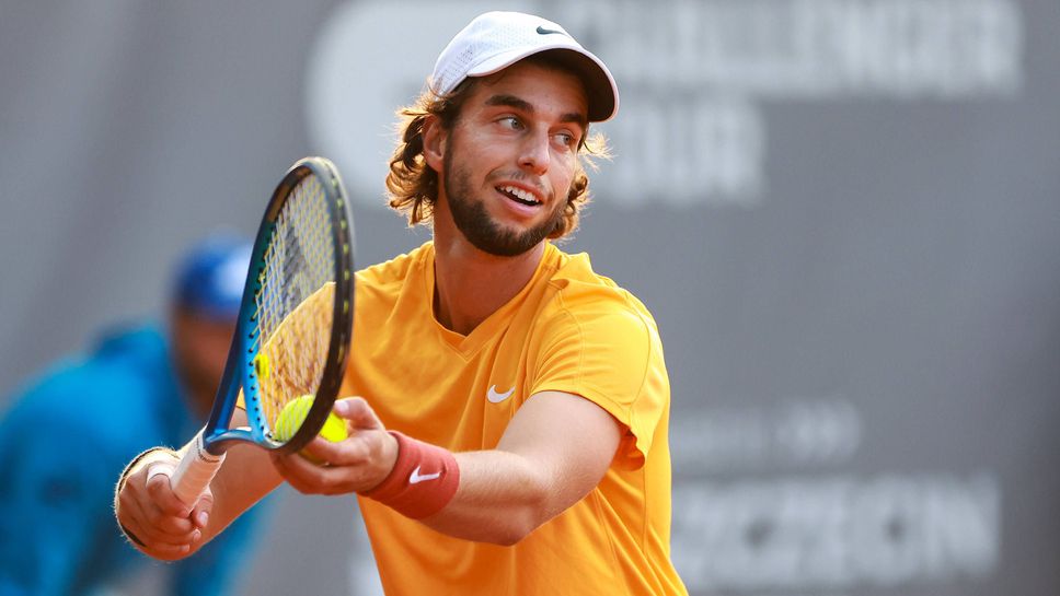 Адриан Андреев отпадна във втория кръг на сингъл в Монастир Адриан Андреев отпадна във втория кръг на сингъл в Монастир