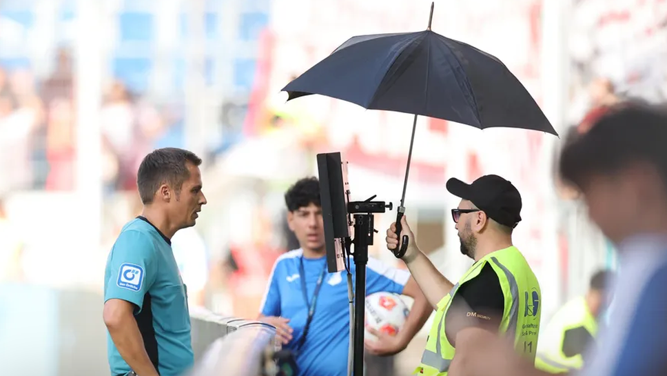 Шеф на съдиите в Германия не отхвърля използването на ВАР още от първите кръгове в турнира за Купата Шеф на съдиите в Германия не отхвърля използването на ВАР още от първите кръгове в турнира за Купата