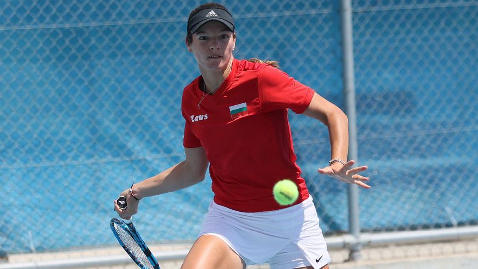 Каратанчева стигна четвъртфиналите на сингъл в Мексико Каратанчева стигна четвъртфиналите на сингъл в Мексико