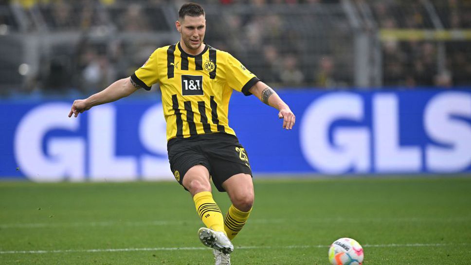 Борусия се разделя със защитник идното лято Борусия се разделя със защитник идното лято