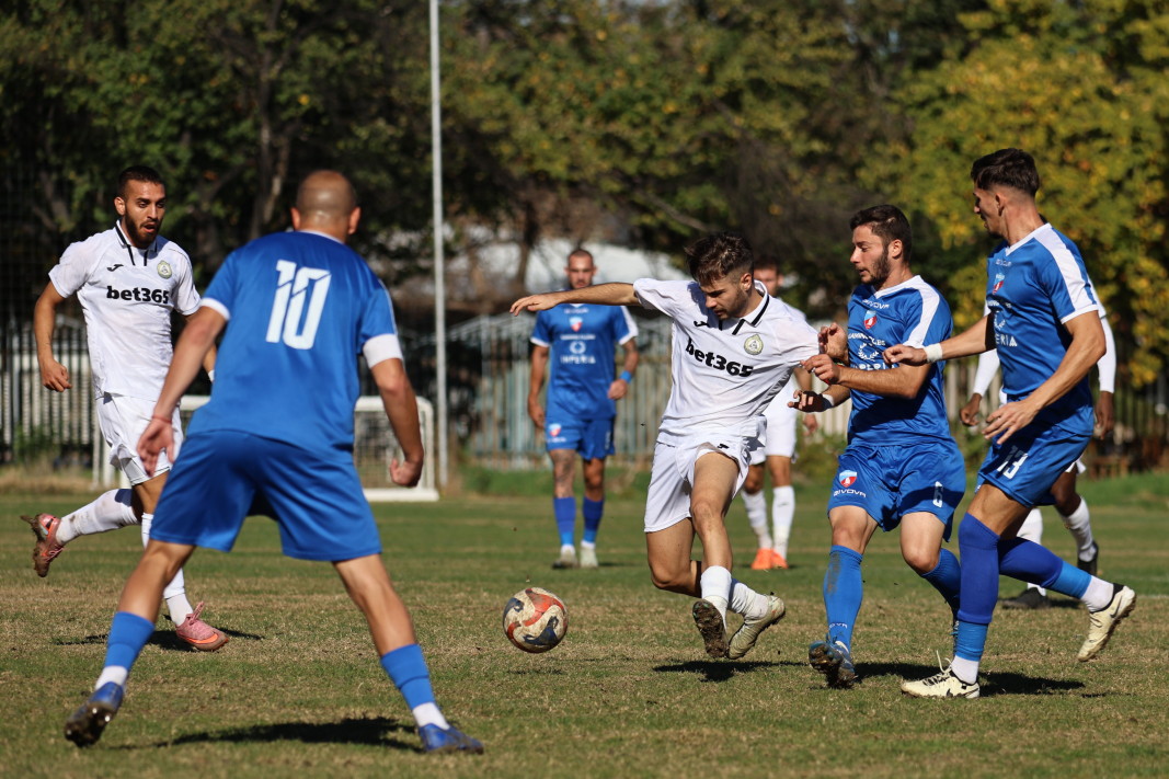 Спартак затрудни Славия за Купата, но не успя да поднесе изненада Спартак затрудни Славия за Купата, но не успя да поднесе изненада