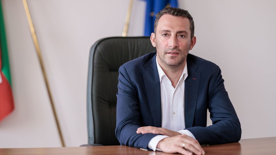 Министър Иван Пешев: Едно огромно браво на нашия национален отбор по волейбол