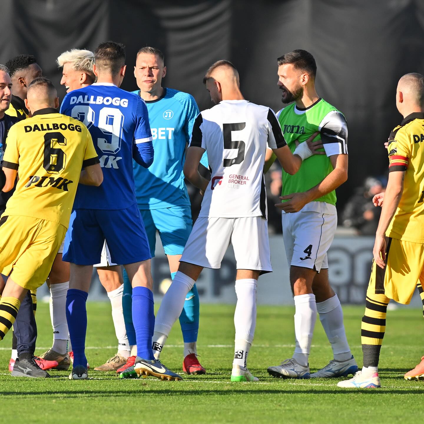 Ботев (Пловдив) поиска служебна победа, изтъкна причините в официална позиция