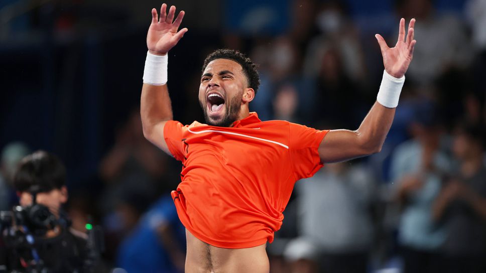 Фис ще се бори за финалната четворка след труден успех