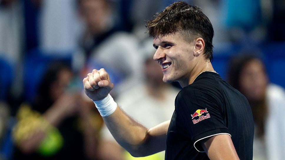 Меншик шокира Синер за най-голямата победа в кариерата си