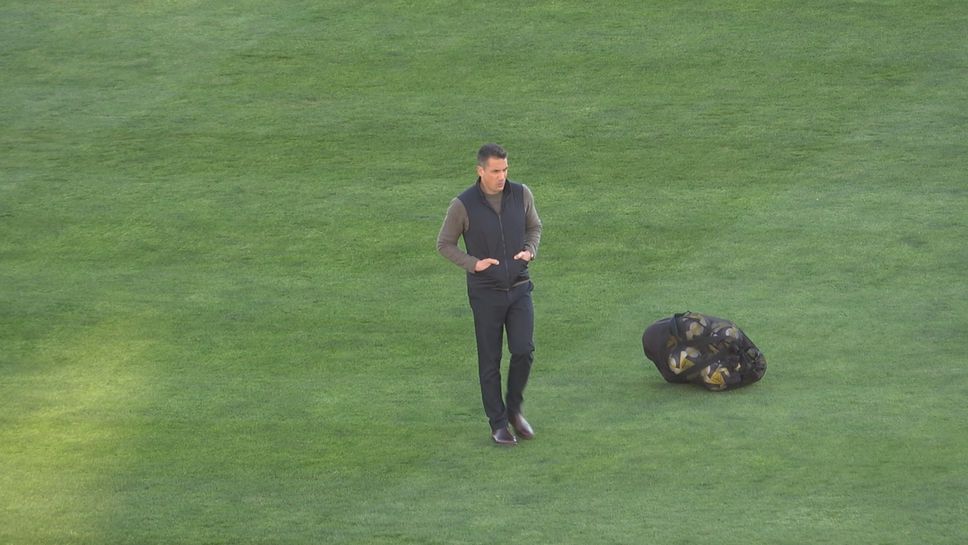 Веласкес инспектира терена на "Герена"