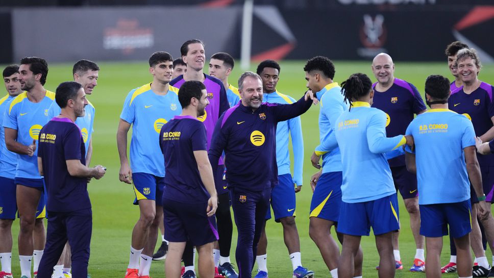 Рестартът в Барселона: Ханзи Флик разговаря цял час с отбора