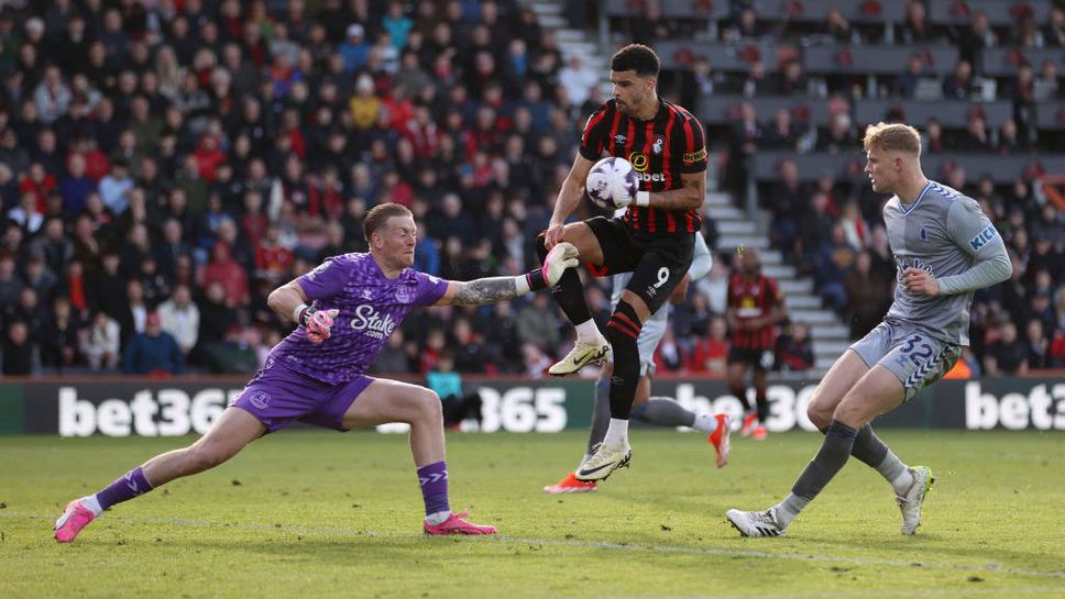 Автогол в добавеното време реши Борнемут - Евертън