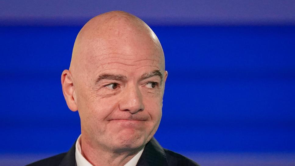От нидерландската федерация оттеглиха подкрепата си за Инфантино, поискаха нова посока от ФИФА