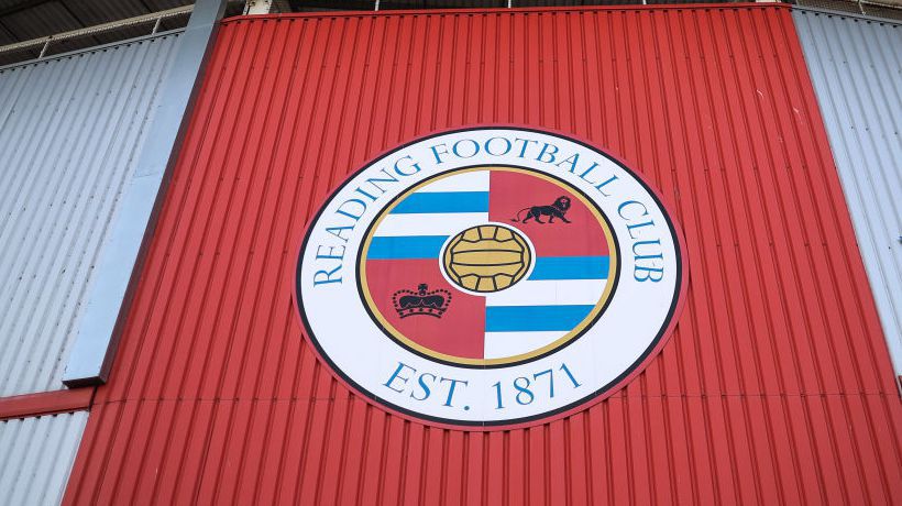 Рединг продава базата си в опит да облекчи финансовите си проблеми