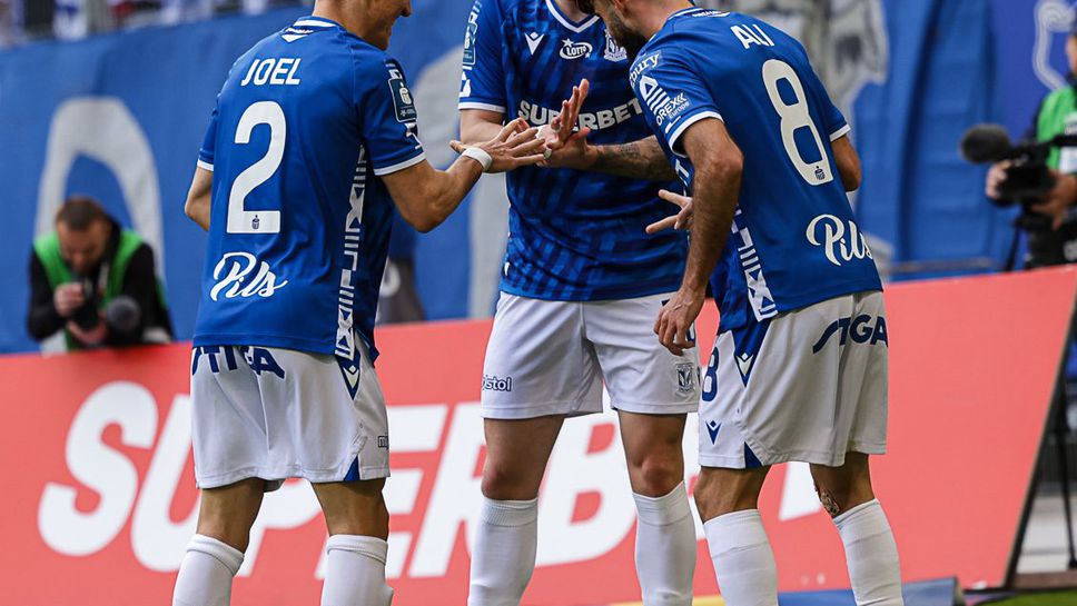 Лех е едноличен лидер в Полша, никой от българите не игра