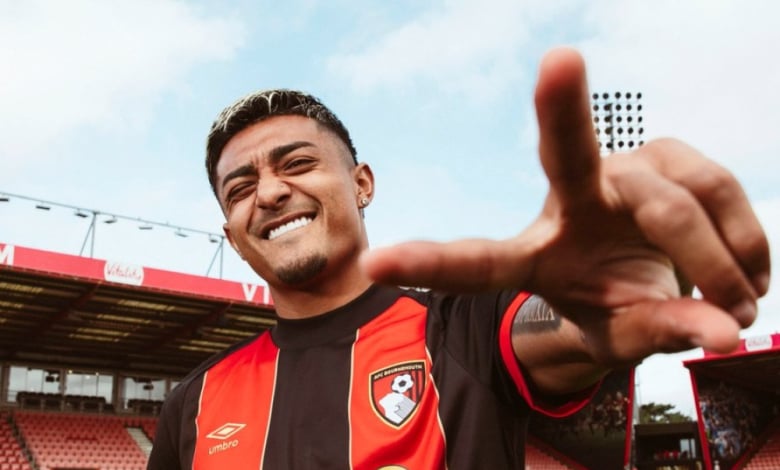 Барселона продаде защитник в Англия 