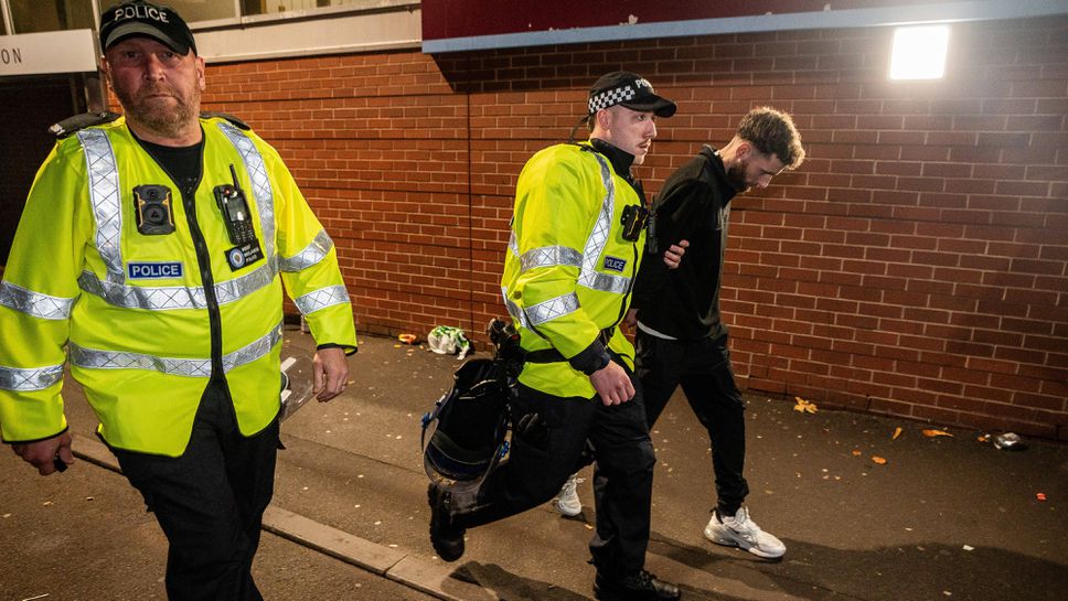 Шестима арестувани до стадиона на Астън Вила