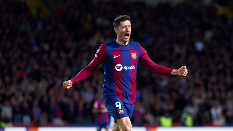 Левандовски отказва 100 милиона евро на сезона, за да остане в Барселона