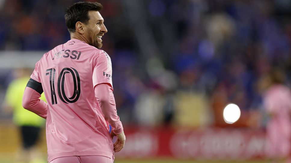 Меси стана първият футболист в историята с 1300 голови приноса