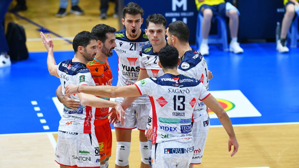 Силен Георги Татаров с 16 точки, Гротадзолина взе само гейм на Модена в Италия