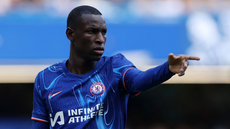 От Милан със запитвания за двама нападатели от Англия