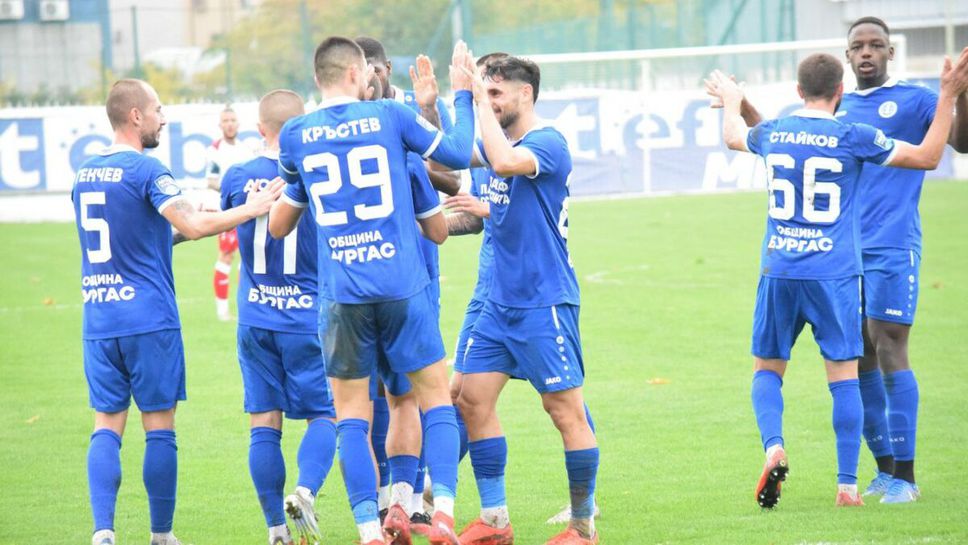 Късен гол донесе точка на Черноморец срещу "чуковете"