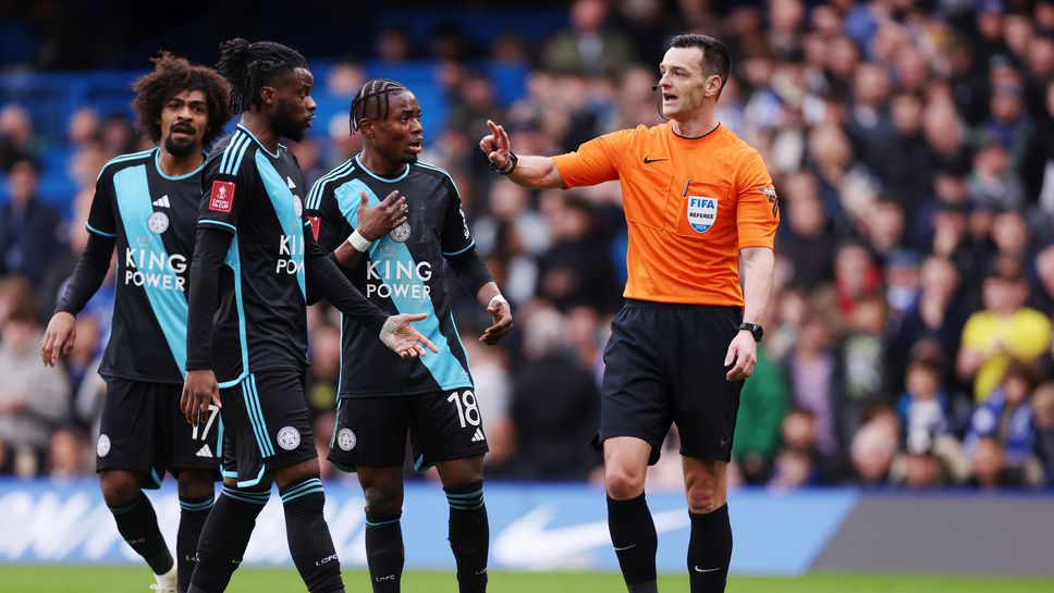 Лестър е заплашен с отнемане на точки при евентуално завръщане в Премиър лийг