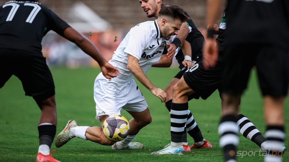 Кристиян Стоянов на линия за Славия в "Надежда"