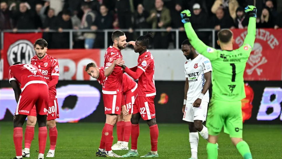 Жоро Миланов и Динамо (Б) стартираха плейофите с тежка загуба