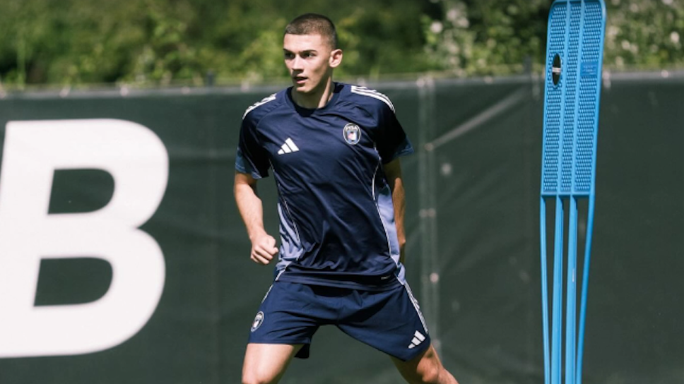 Младежки национал на България започна тренировки с тим от Серия "А"