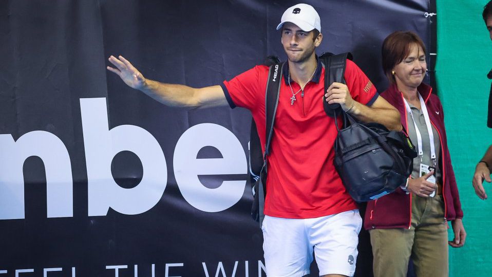 Донски и Генов отпаднаха на турнир в Острава