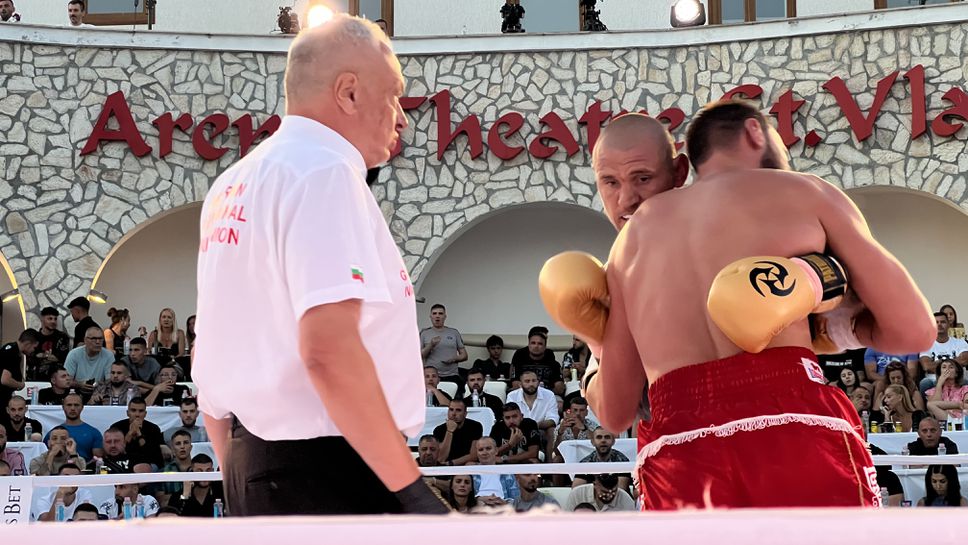 Кристиян Димитров с доминация над сърбин на Max Fight 62