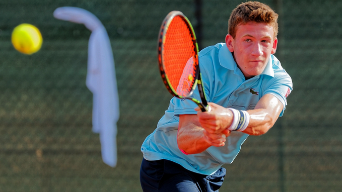 Леонид Шейнгезихт достигна до полуфиналите на двойки на турнир в Испания