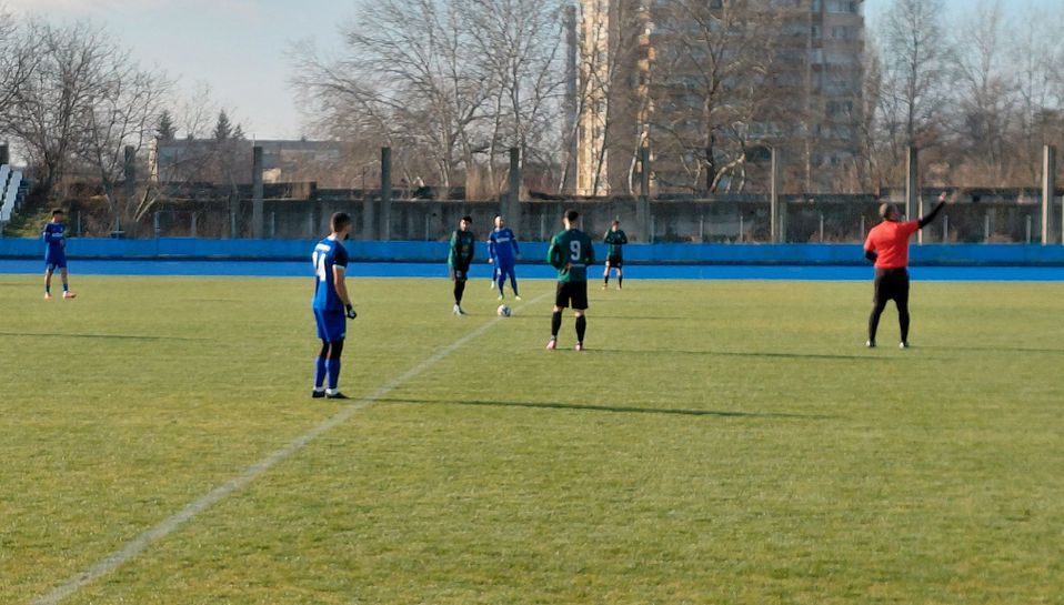 Десета победа за Нефтохимик