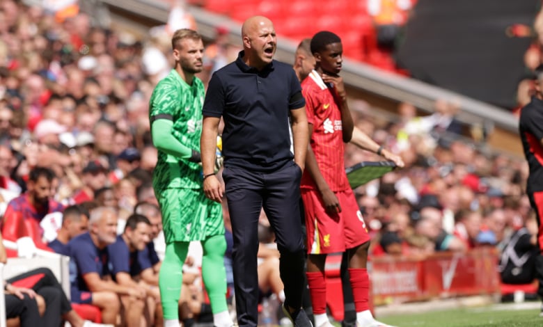 Ливърпул с първи мач на Слот на "Анфийлд"