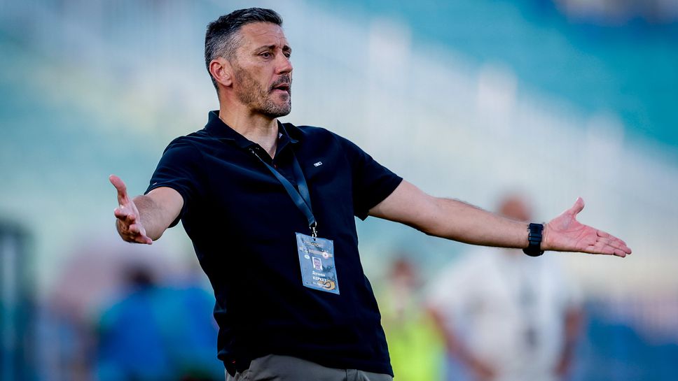 Бивш треньор на ЦСКА изгоря за седем мача