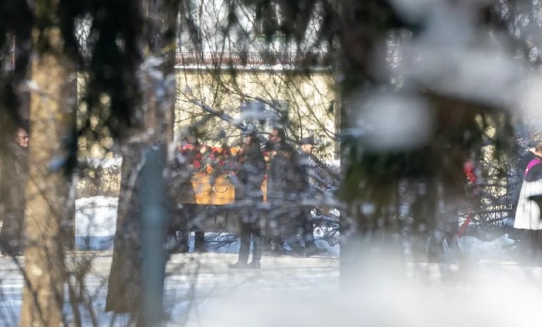 Погребаха Бекенбауер до сина му СНИМКИ