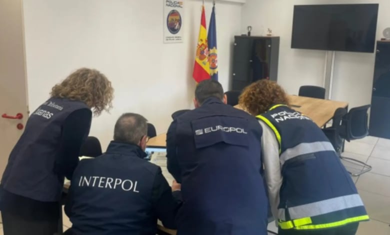 Мащабна акция с над 50 арестувани измамници, има и българи