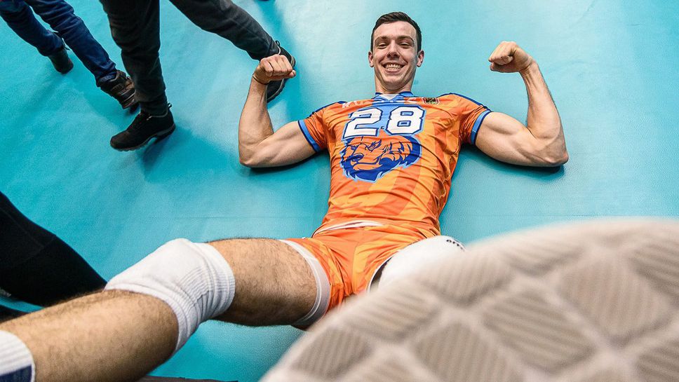 Аспарух Аспарухов със супер включване и 21 точки, Кузбас с поредна драматична победа в Русия