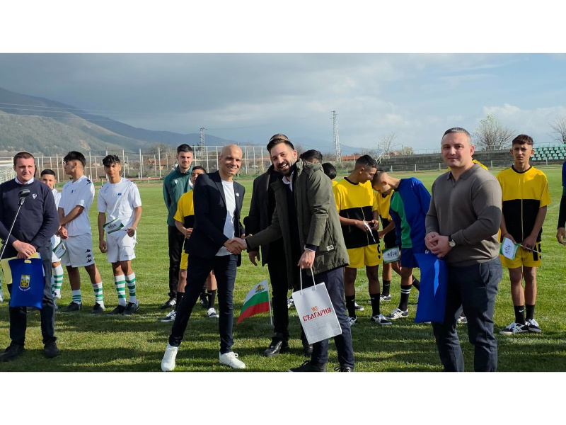 Турнирът „Приятелство без граници“ обедини деца от четири области в Деня на християнското семейство