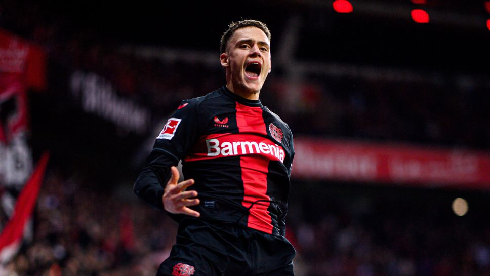 Байер с нова комфортна победа срещу десетима от Волфсбург