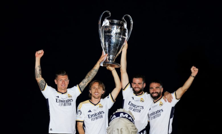 Реал отпразнува 15-ата европейска клубна титла с феновете в Мадрид ВИДЕО