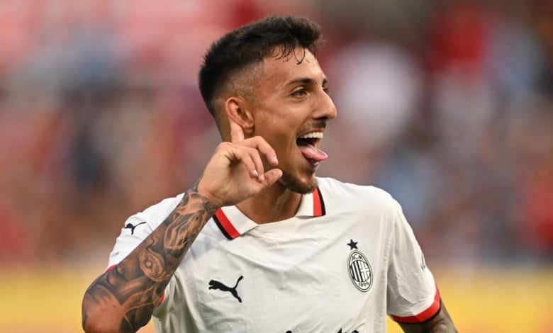 Нападател на Милан стана съотборник на български национал