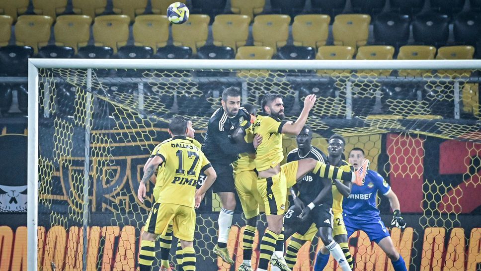 Димитър Митков се превърна в герой за Ботев за първи домакински успех през сезона