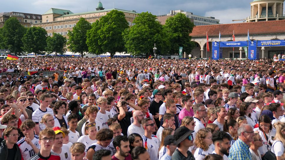 Еуфория в Щутгарт след втората победа на Бундестима
