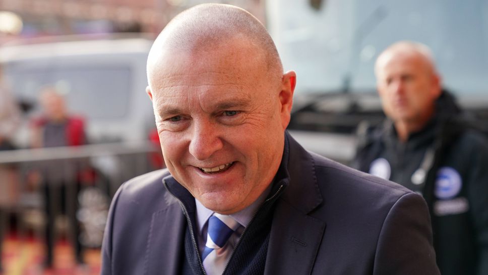 Шеф на Брайтън коментира интереса към Де Дзерби и сблъсъка с Рома