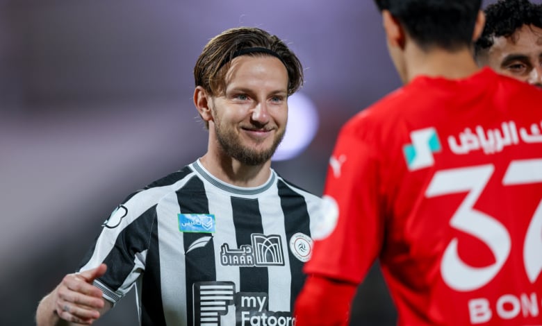 Гръмко посрещане на хърватски герой в Сплит ВИДЕО