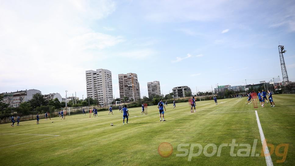 Левски с първа тренировка в Правец