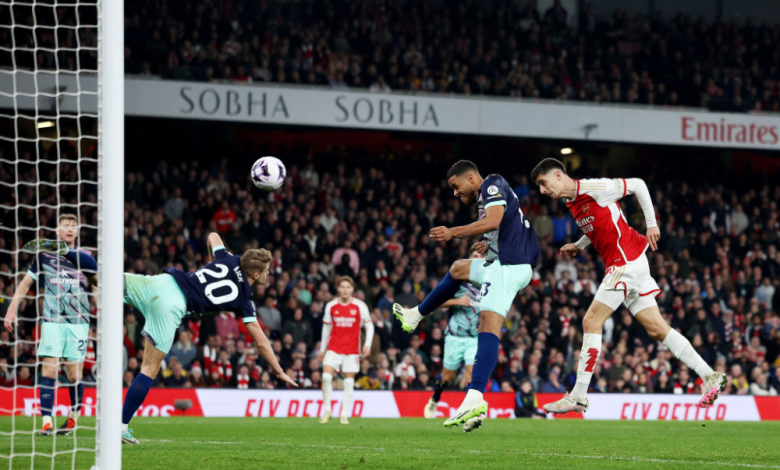 Арсенал се измъчи у дома, с късен гол се качи на върха ВИДЕО