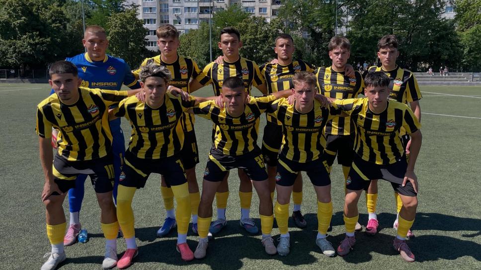 Ботев Пловдив постигна убедителна победа над Янтра при U18
