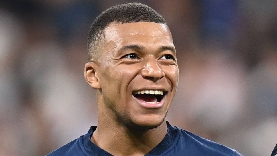 Мбапе се засмя при опит на фен да го убеди да премине в Арсенал