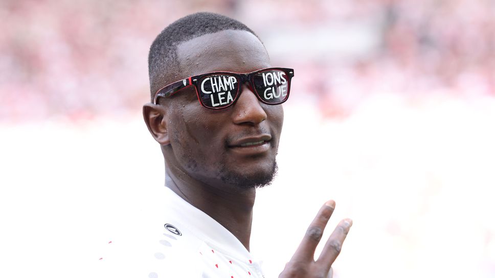 Звездата на Щутгарт се разбра с Борусия (Дортмунд)