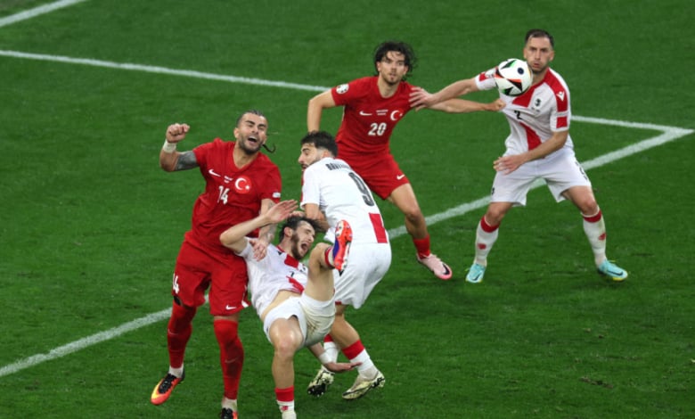 Турция пречупи Грузия в шоу с красиви голове и три греди